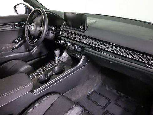 Used 2025 Honda Civic Sport image 25