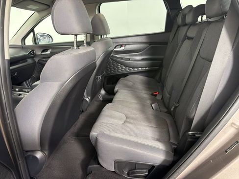Used 2019 Hyundai Santa Fe SE image 11