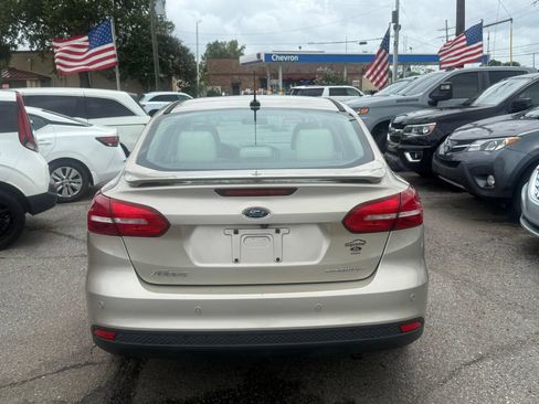 Used 2018 Ford Focus Titanium FWD image 8