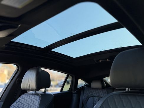 Used 2023 BMW X6 xDrive40i w/ M Sport Package image 51