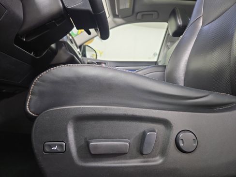 Used 2017 Toyota Highlander Limited Platinum image 33