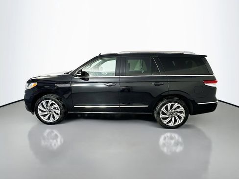 Used 2023 Lincoln Navigator Reserve AWD/4WD image 4