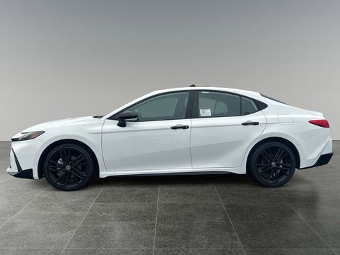 New 2026 Toyota Camry Hybrid image 4