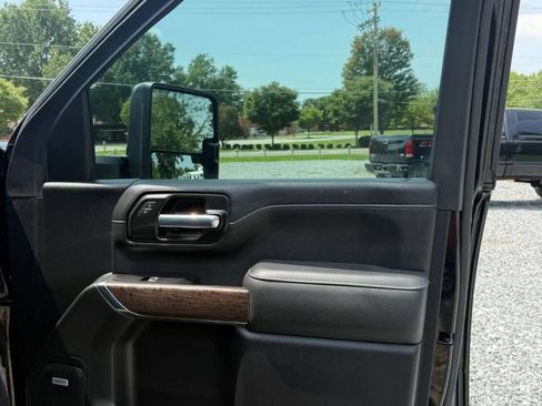 Used 2022 GMC Sierra 2500 Denali AWD/4WD image 27