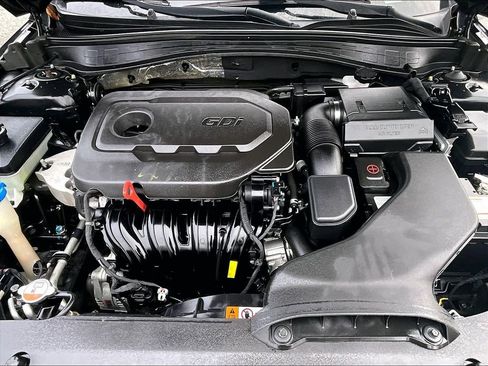 Used 2018 Kia Optima LX w/ 17" Alloy Wheels Package image 13