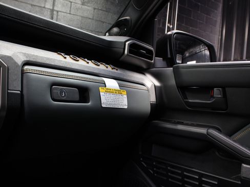 Used 2025 Toyota 4Runner Trailhunter image 66