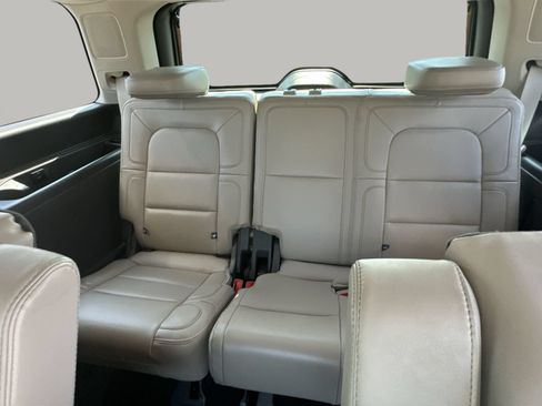 Used 2023 Lincoln Navigator Reserve AWD/4WD image 27