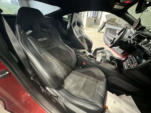 Used 2017 Ford Mustang GT Premium w/ GT Performance Package RWD image 32