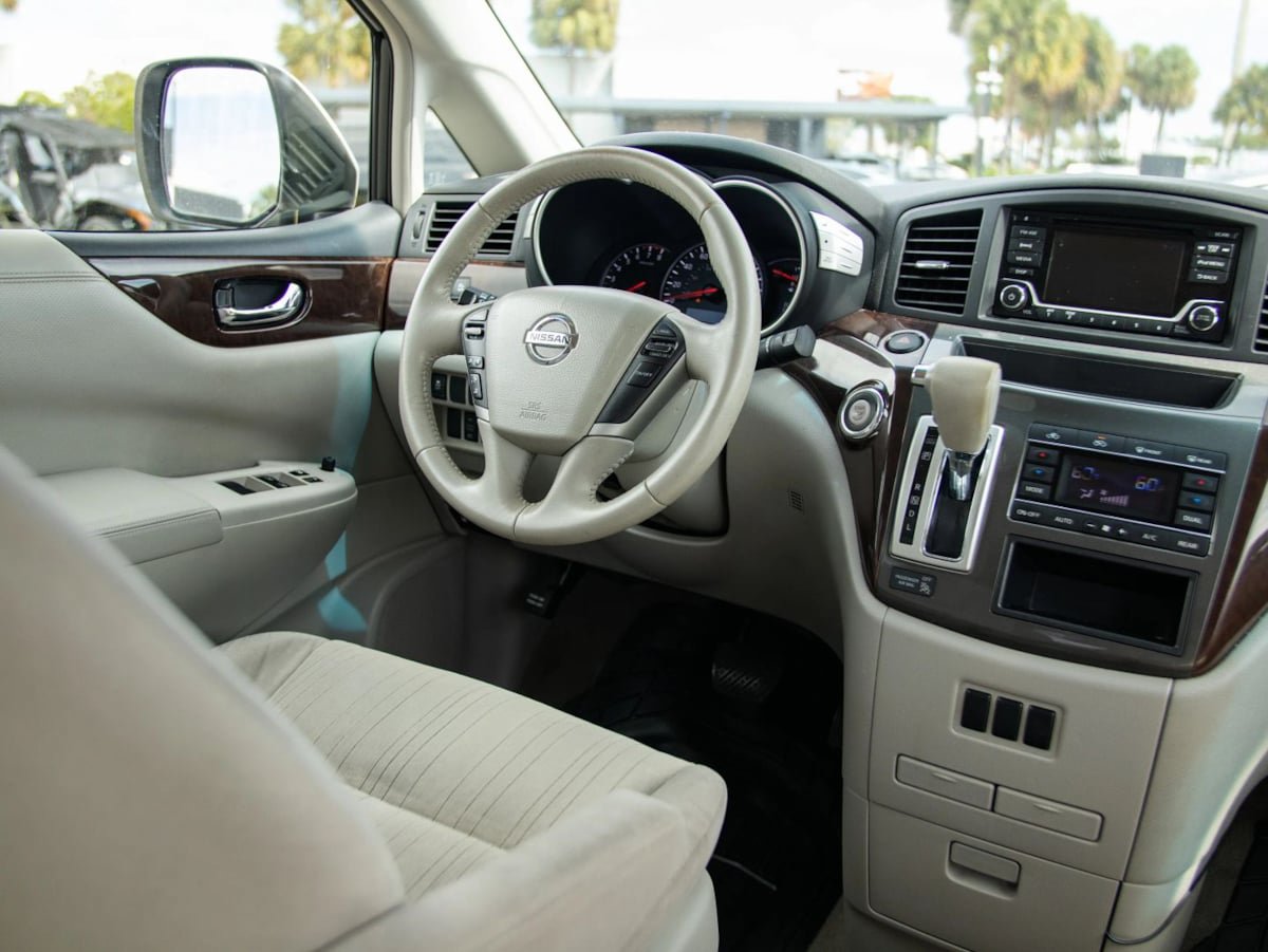 Used 2017 Nissan Quest SV FWD image 31