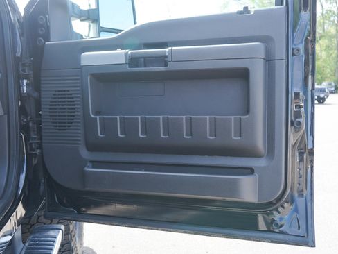 Used 2016 Ford F250 Lariat w/ Lariat Ultimate Package AWD/4WD image 9