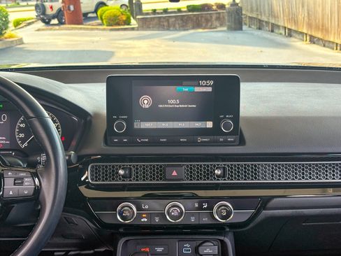 Used 2022 Honda Civic Sport image 10