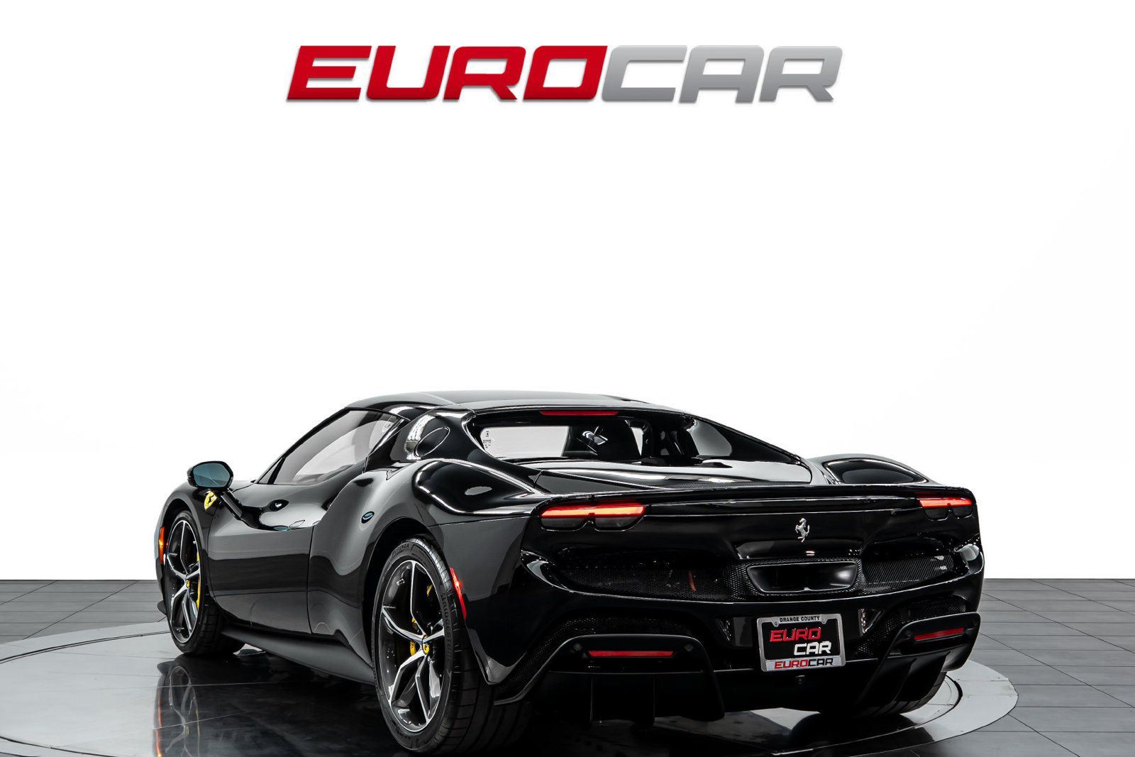 Used 2023 Ferrari 296 GTB RWD image 3