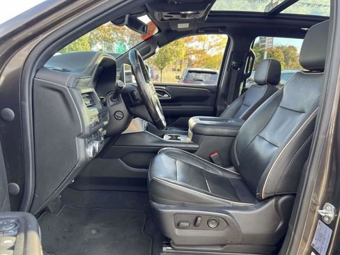 Used 2021 GMC Yukon SLT w/ SLT Luxury Plus Package image 13