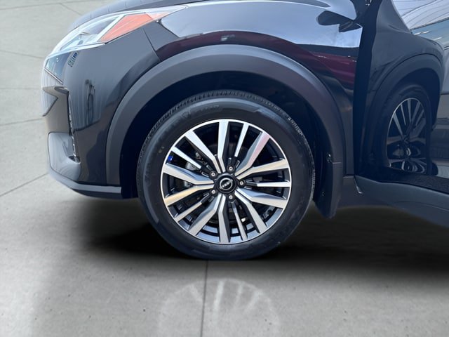 Certified 2024 Nissan Kicks SV FWD image 39