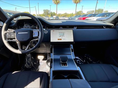 New 2026 Land Rover Range Rover Evoque Dynamic SE image 7