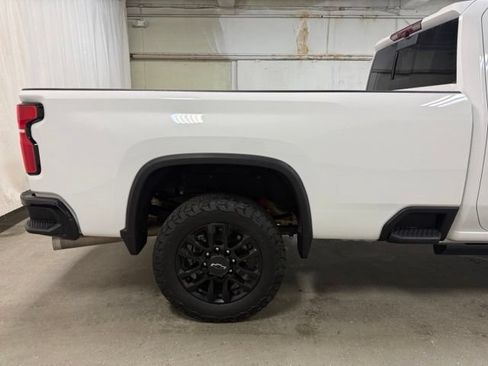 Used 2025 Chevrolet Silverado 3500 LTZ w/ Trail Boss Package AWD/4WD image 5