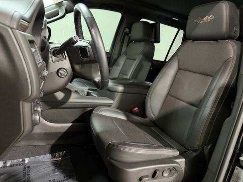 Used 2021 Chevrolet Tahoe High Country w/ Premium Package AWD/4WD image 5