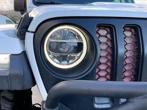 Used 2020 Jeep Gladiator Rubicon AWD/4WD image 31