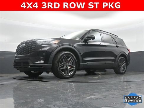 Used 2025 Ford Explorer ST-Line w/ ST-Line Street Pack image 35