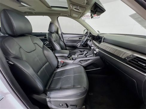 Used 2023 Kia Telluride EX w/ EX Captain's Chair Package image 43