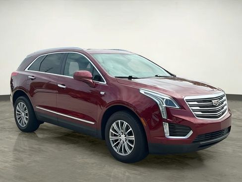 Used 2017 Cadillac XT5 Luxury w/ Driver Awareness Package image 10