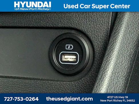 Certified 2023 Hyundai Santa Fe Limited AWD/4WD image 33