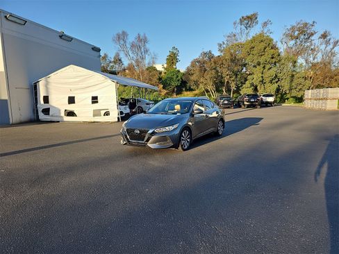 Used 2021 Nissan Sentra SV w/ SV Premium Package image 7