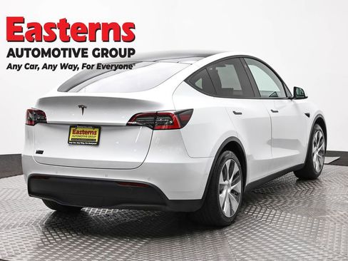 Used 2021 Tesla Model Y 2WD image 5
