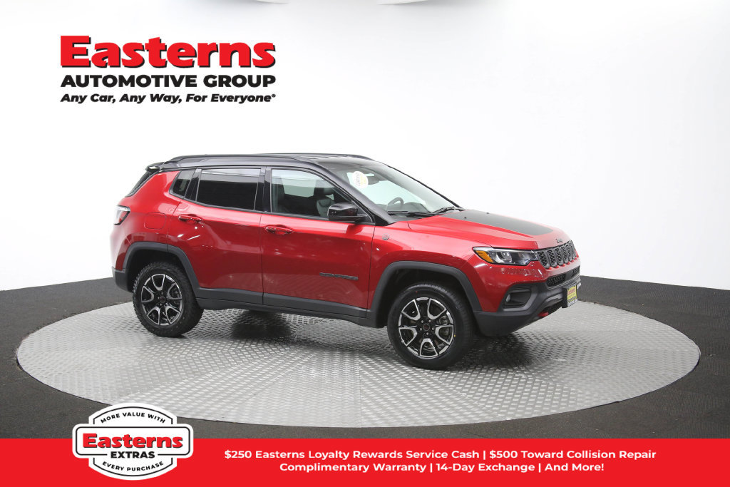Used 2025 Jeep Compass Trailhawk AWD/4WD image 49