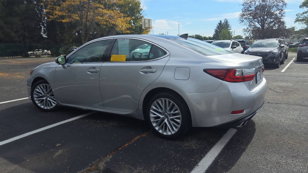 Used 2018 Lexus ES 350 w/ Luxury Package w/Wood Trim FWD image 6