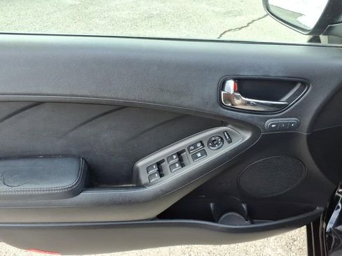 Used 2016 Kia Forte SX w/ SX Premium Technology Package image 3