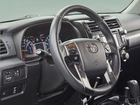 Used 2016 Toyota 4Runner Limited image 11