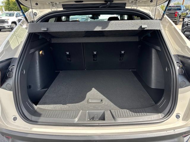 New 2026 Chevrolet Trax RS w/ Driver Confidence Package FWD image 11