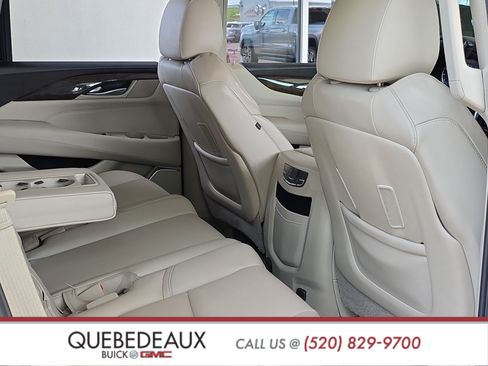 Used 2019 Cadillac Escalade Luxury AWD/4WD image 22