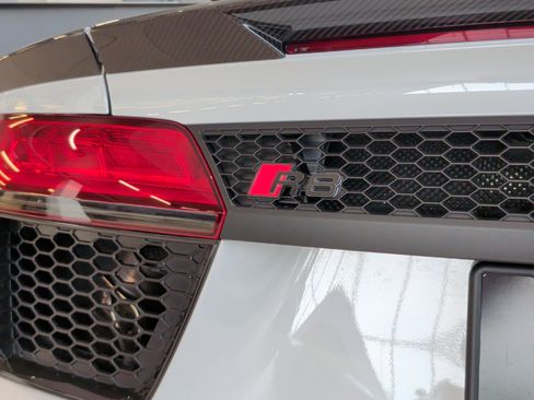 Used 2018 Audi R8 V10 plus AWD/4WD image 12