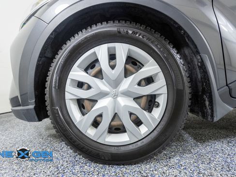 Used 2021 Toyota C-HR LE FWD image 46