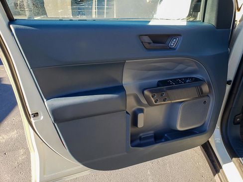 New 2025 Ford Maverick Lariat w/ Black Appearance Package image 6