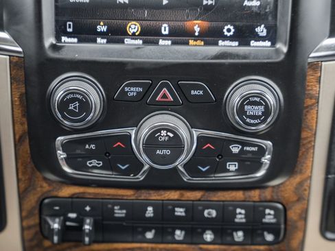 Used 2018 RAM 3500 Laramie Longhorn image 32