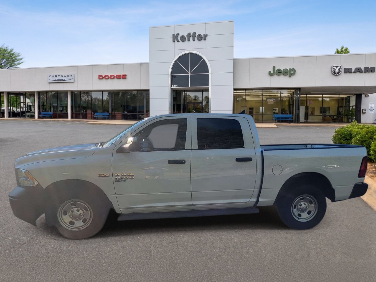 Used 2024 RAM 1500 Tradesman w/ Popular Equipment Group AWD/4WD image 4