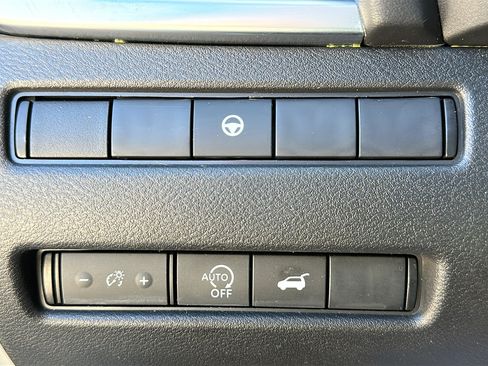 Certified 2024 Nissan Rogue SV w/ SV Premium Package AWD/4WD image 14