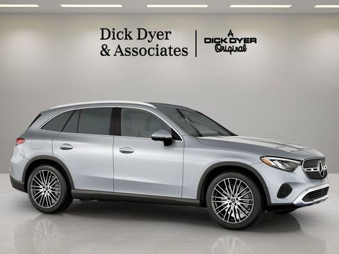 Used 2026 Mercedes-Benz GLC 300 image 8