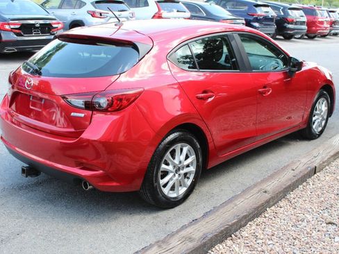 Used 2018 MAZDA MAZDA3 Sport FWD image 6