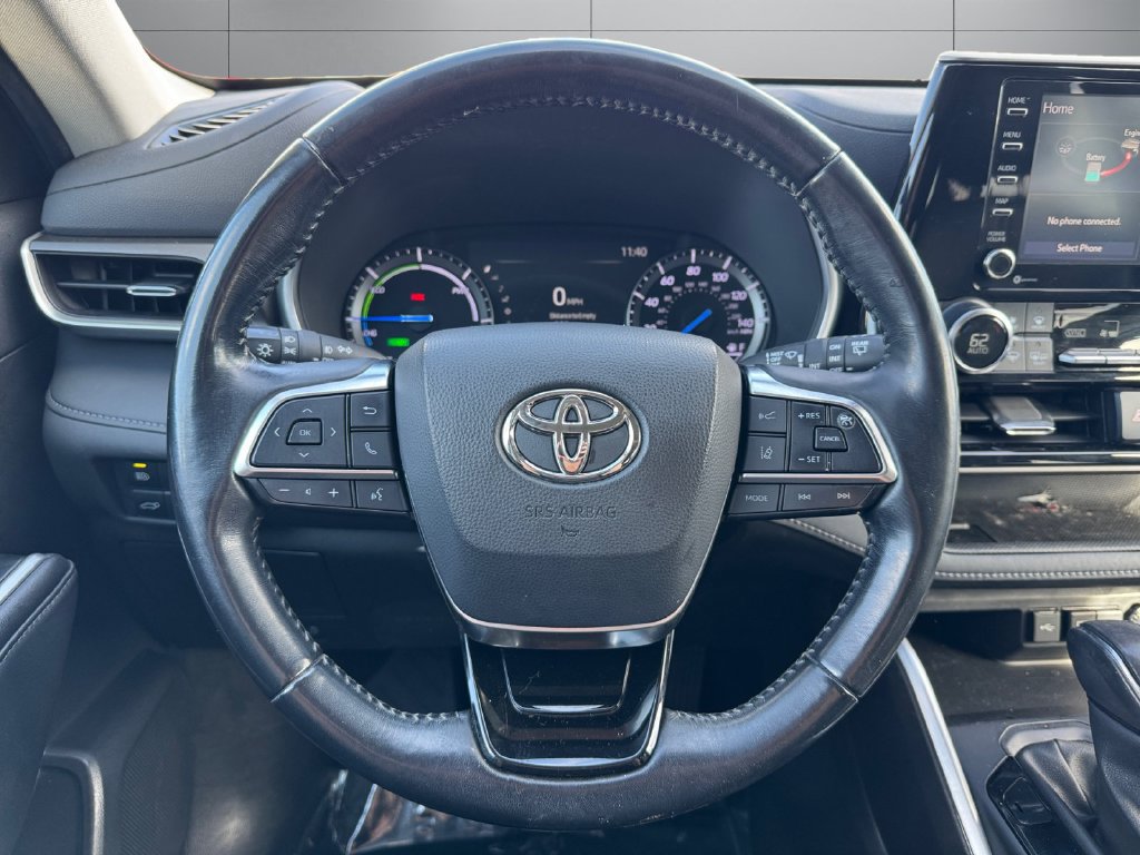 Used 2020 Toyota Highlander XLE AWD/4WD image 13