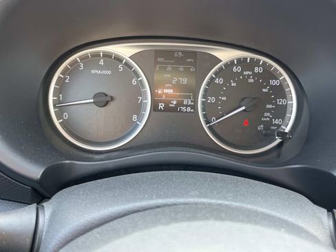 Certified 2025 Nissan Kicks Play S FWD image 37