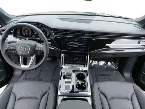 Used 2025 Audi Q7 3.0T Premium Plus w/ Premium Plus Package AWD/4WD image 9