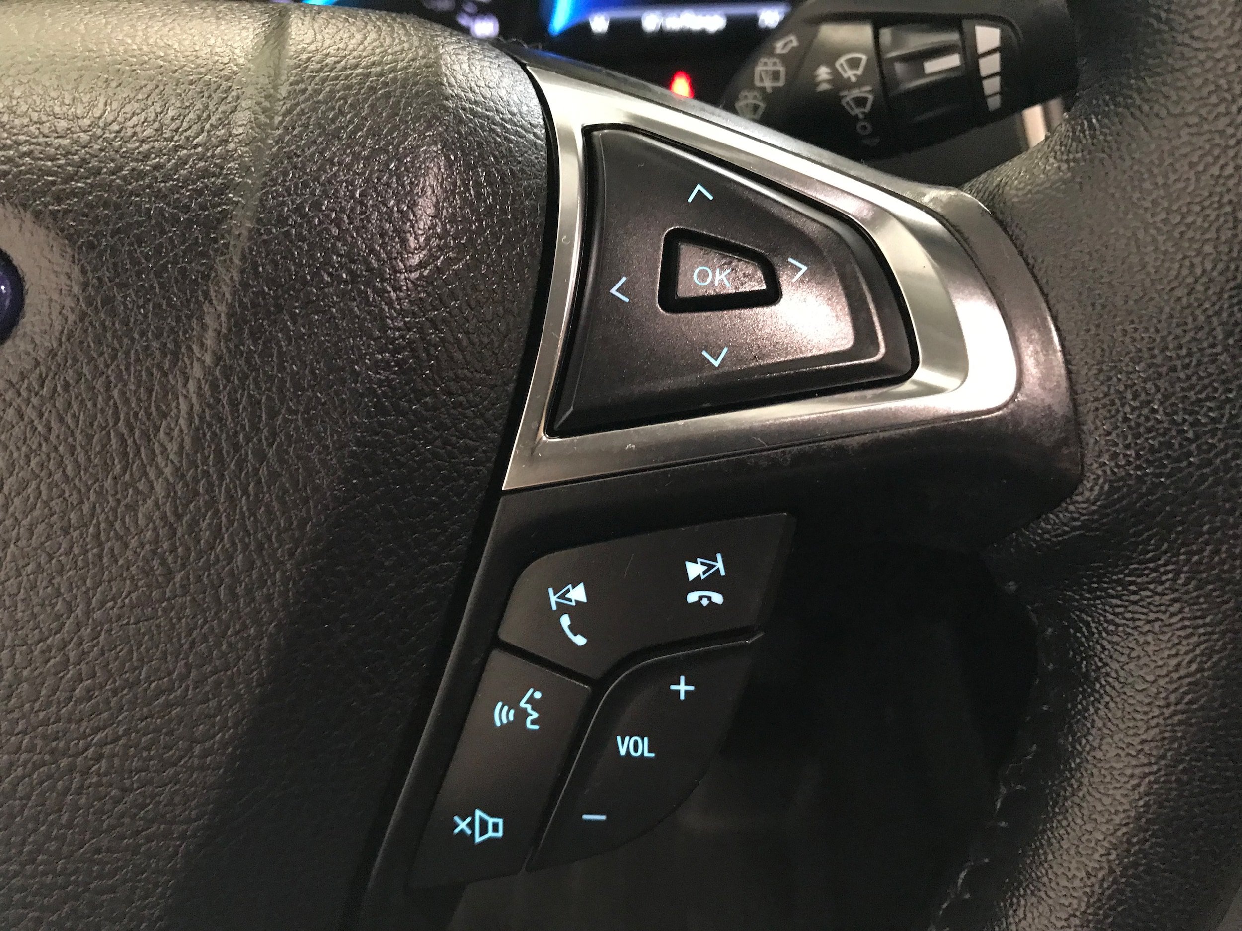 Used 2024 Ford Edge SEL w/ Convenience Package AWD/4WD image 19