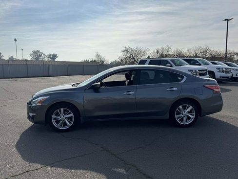 Used 2015 Nissan Altima 2.5 SV image 7