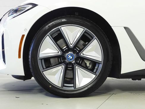 Used 2023 BMW i4 eDrive35 w/ Premium Package RWD image 5