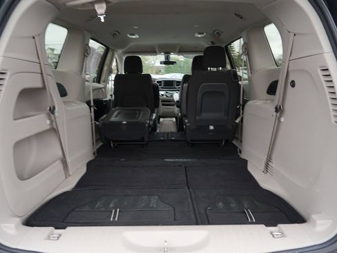 Used 2020 Chrysler Voyager LX FWD image 25