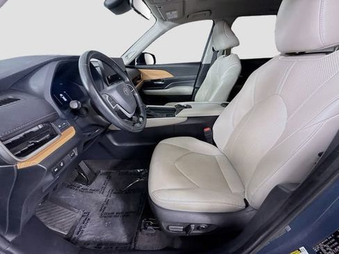 Certified 2024 Toyota Grand Highlander Limited AWD/4WD image 20